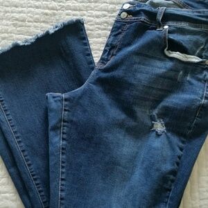 Torrid Distressed Frayed Hem EUC Size 20R D4